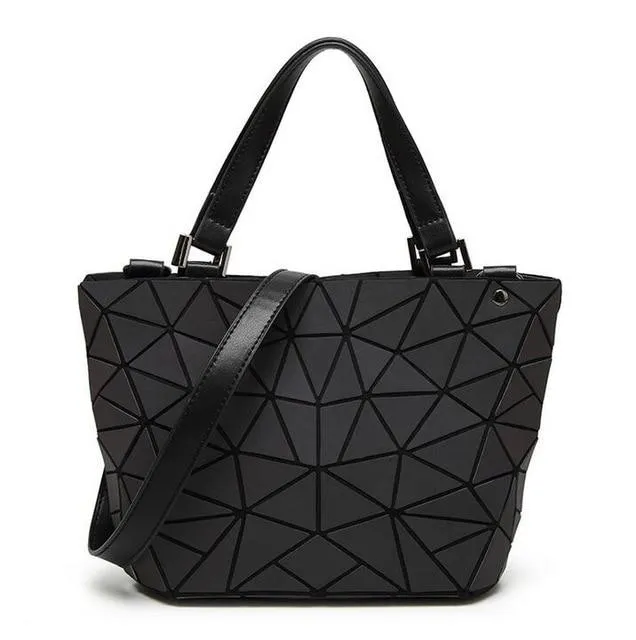 Drop Shipping Luminous Bag women's geometry lattic totes bag High Quilted Chain Shoulder Bags Laser Plain Folding Handbags