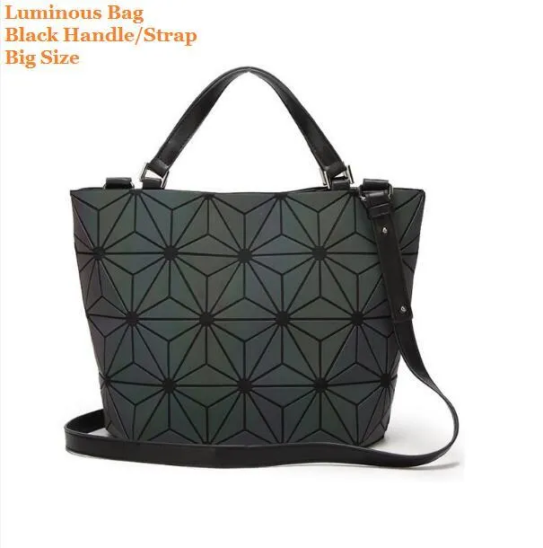 Drop Shipping Luminous Bag women's geometry lattic totes bag High Quilted Chain Shoulder Bags Laser Plain Folding Handbags