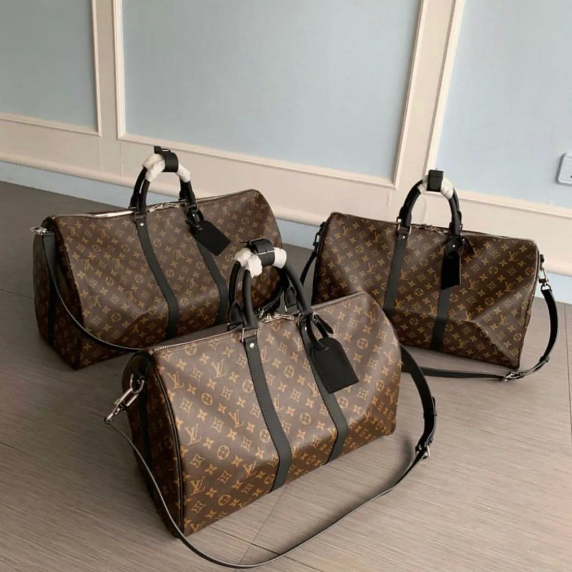 Luxury Travel Bags - LOV - 6039