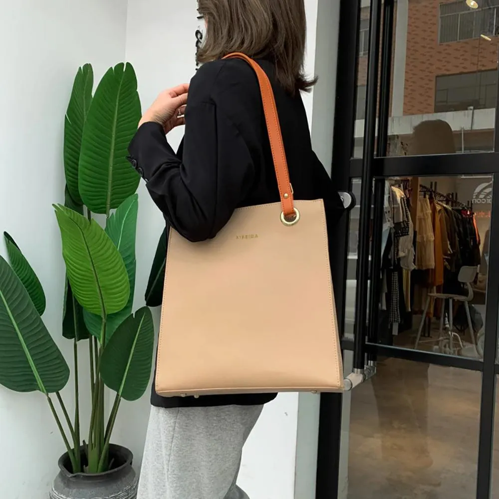 Plain and Simple Fashion Tote Bag