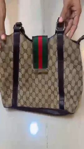 Women bags (Mix brand including Gucci, Louis Vuitton, Chanel, Givenxhy & others)